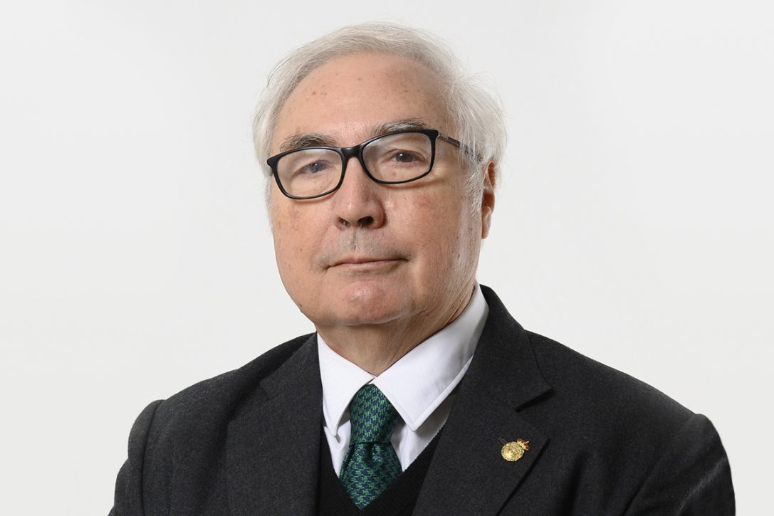 Dyntra - La Transparencia de Manuel Castells Oliván - Ministro de ...